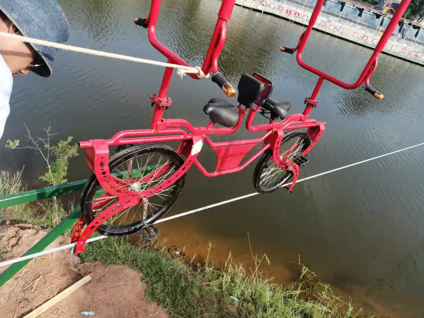 旋轉(zhuǎn)自行車